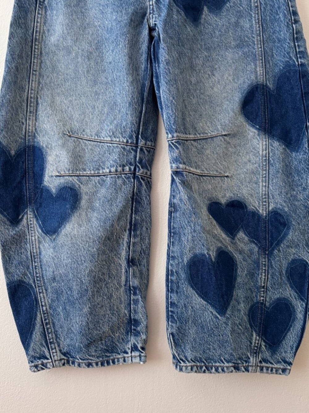 We The Free People Shadow Patch Heart Barrel Good Luck Jeans - Picture 7 of 11